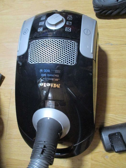 aspirator miele 1600-W