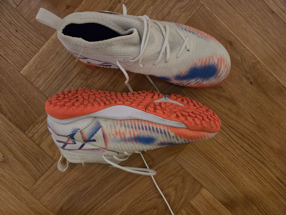 Adidasi pentru  fotbal Puma