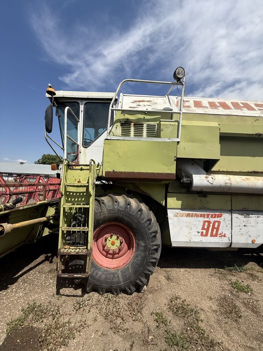 Claas Dominator 98 SL