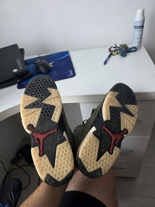 Jordan 6 Travis Scott