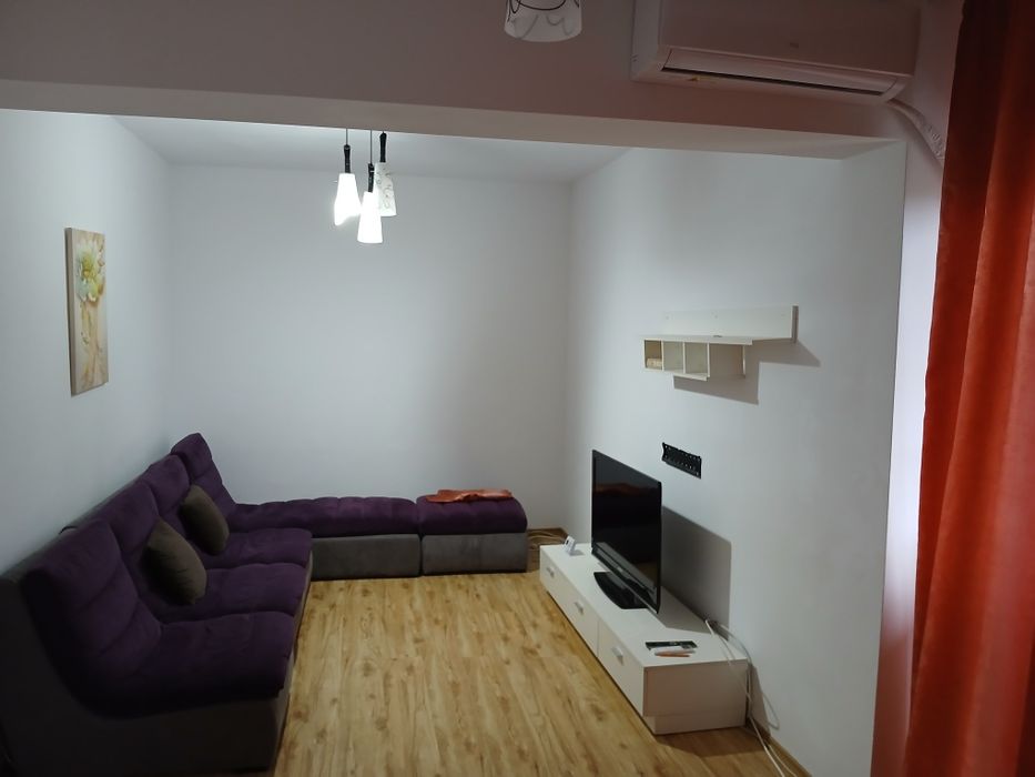 Închiriere apartament 2 camere bloc nou