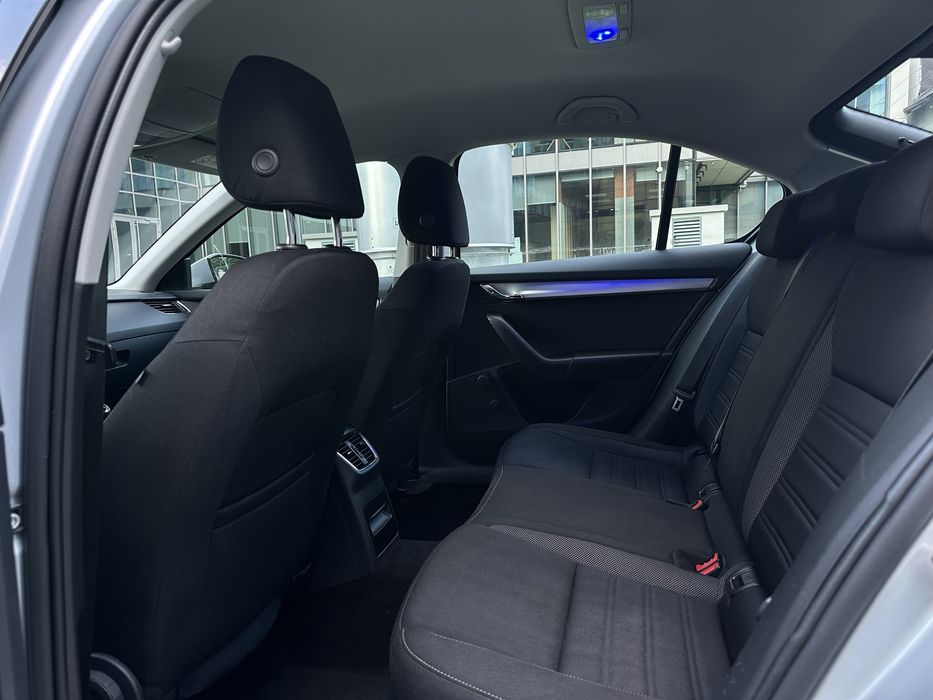 SKODA Octavia 2019 — imagine 5