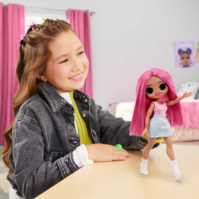 Кукла LOL Surprise ! OMG с руса или лилава коса и четка - 4 вида