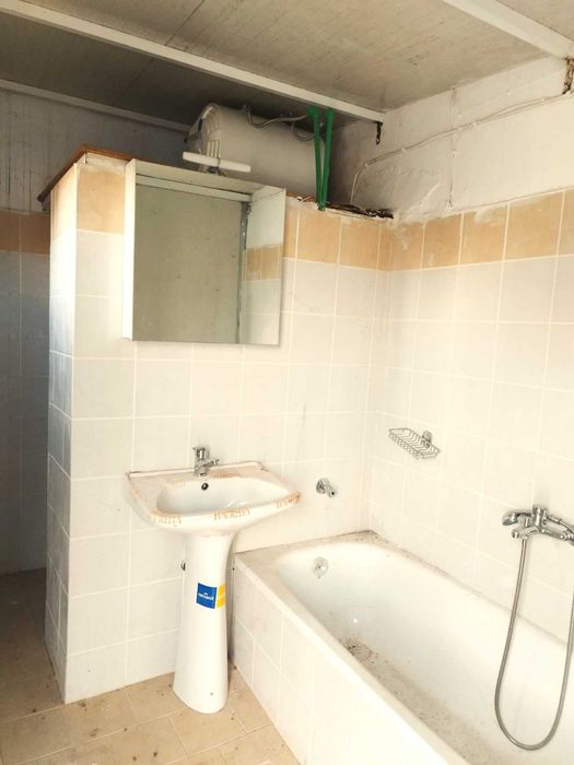 Продава се 2 ет. къща 195 м2 и двор 200 м2 в Сохос, Северна Гърция