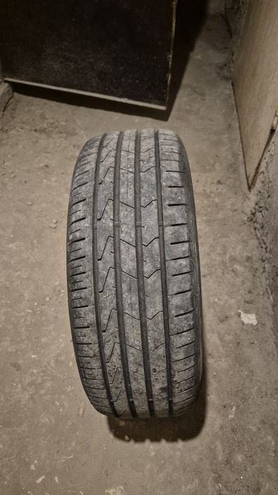 Гуми 205/55/R16  Hankook 2 бр. Matador 2 бр