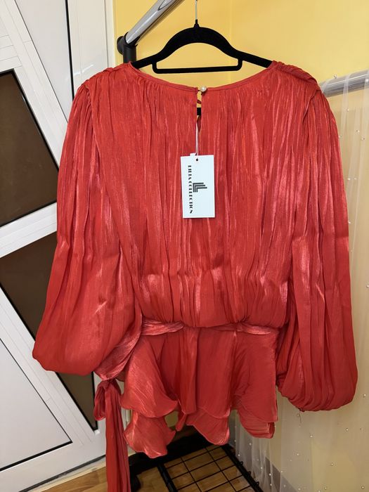 Червена плисирана мини рокля