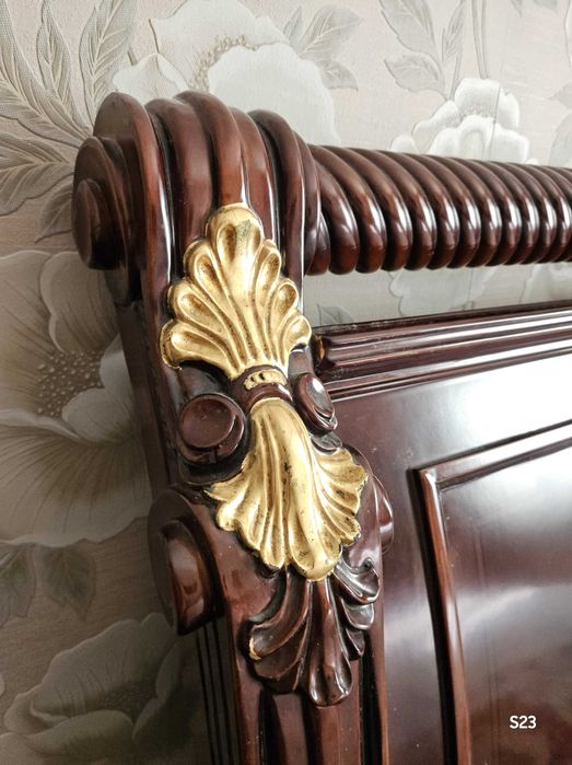 Кровать двуспальная