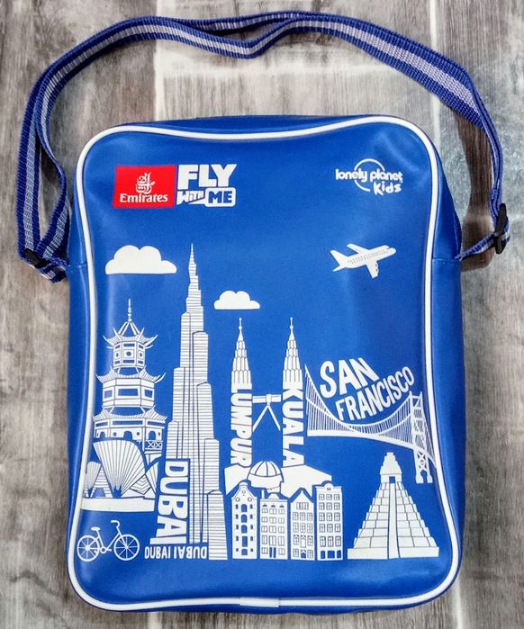 Сумка для ноутбука, также есть кулер для ноутбука