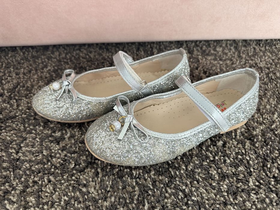 Туфли блестящие 34