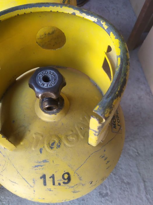 4 броя Газови бутилки