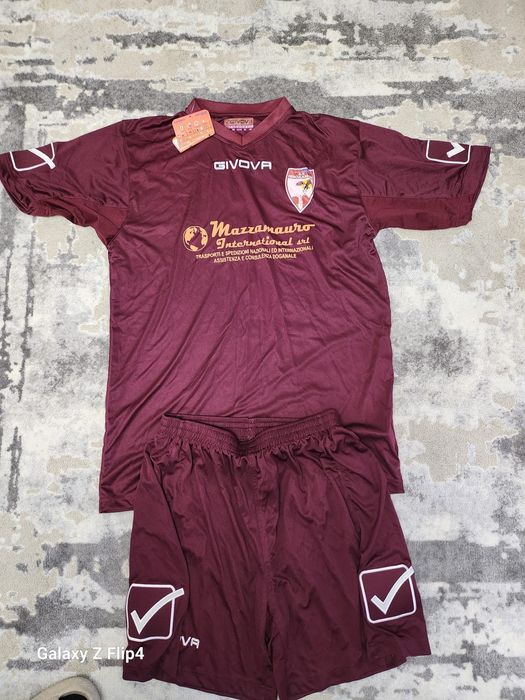 Vind Costume Fotbal Givova