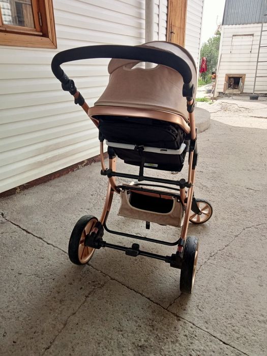 Продам коляску в хорошем состоянии
