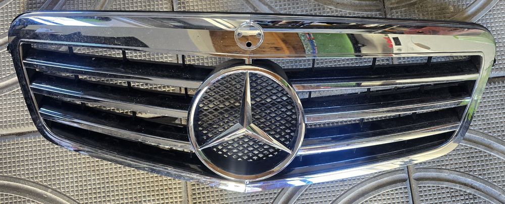 Предна решетка да мерцедес W212  E класа