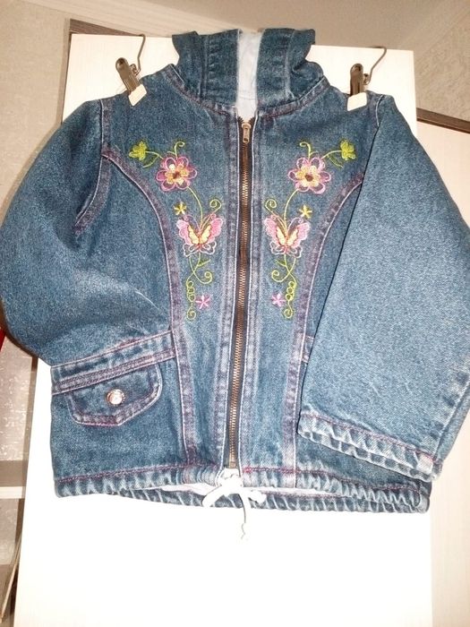 Джинсовая куртка на девочку