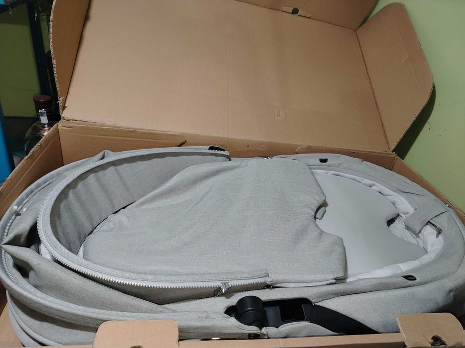 Продавам бебешка количка Stokke