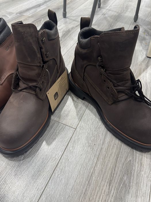 Продаю зимную обувь RedWings