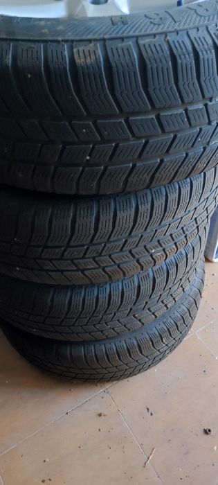 Vând cauciucuri iarna