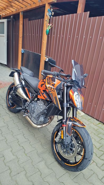 Ktm duke 890 (2023)