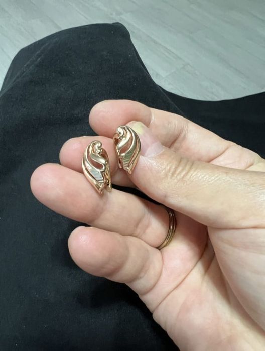 Золотые серьги без камней