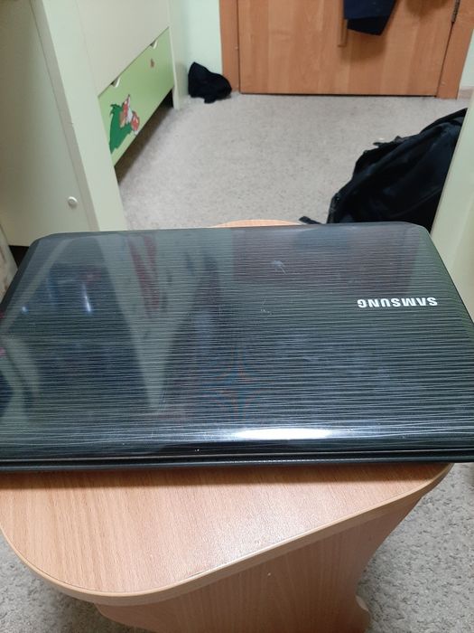 Ноутбук самсунг r525