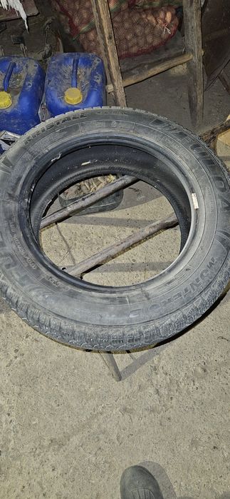 Vand 4 cauciucuri de iarnă