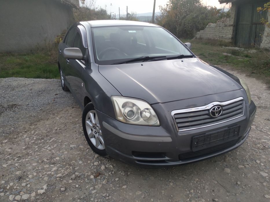 Тойота Авенсис 1.8 Toyota avensis. хечбек