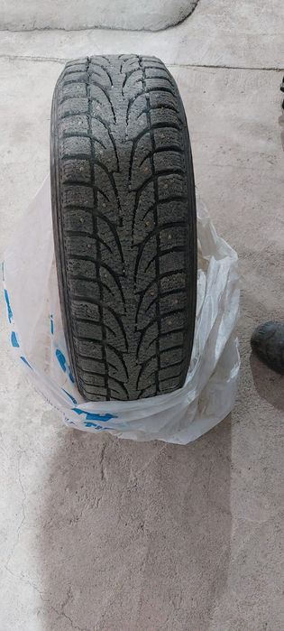 Продаю шины с дисками на Кобальт.