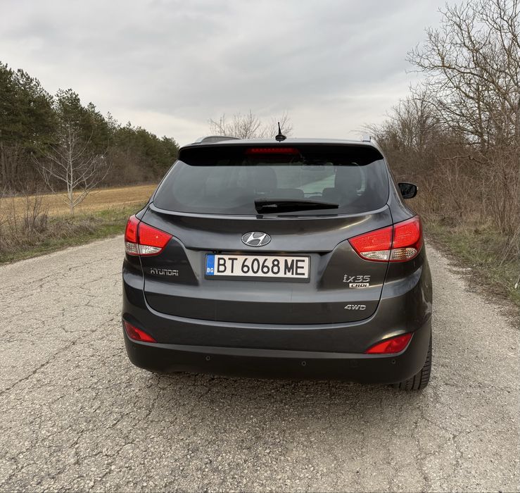 Hyudai IX35 автоматик 184к.с 4х4 кожен салон напълно обслужен.