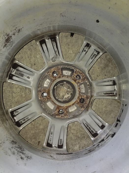 Jante Audi R16 în stare buna