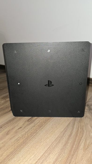PlayStation 4 Slim + Controller + 10 Jocuri + Cabluri