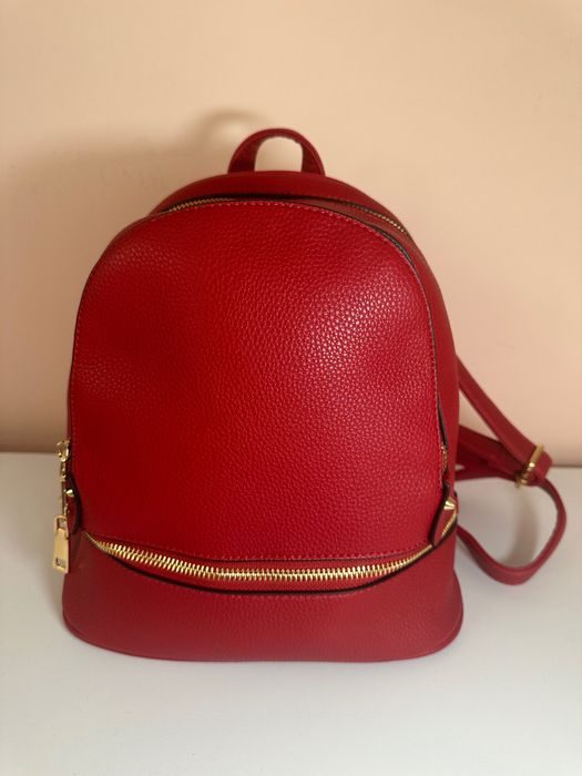 Стилна дамска раница