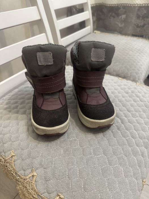 Продам ботинки осень утпеленные