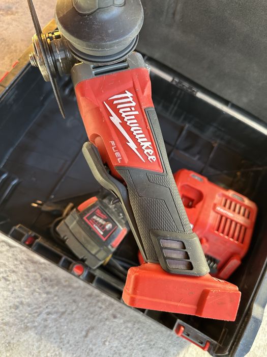 Milwaukee Fuel безчетков ъглошлайф