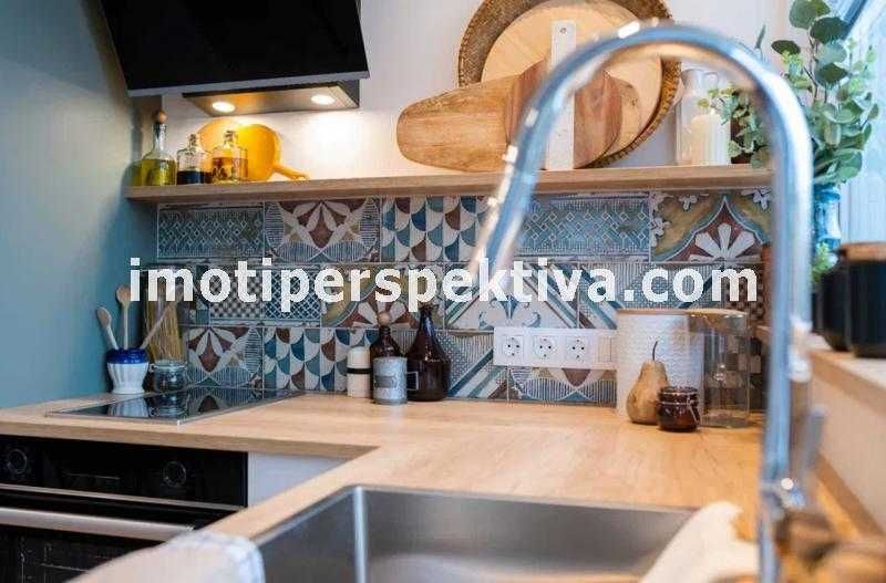 Продава се Тристаен апартамент в Пловдив, Младежки Хълм - 80 кв.м за 2423 €/кв.м - Снимка #1