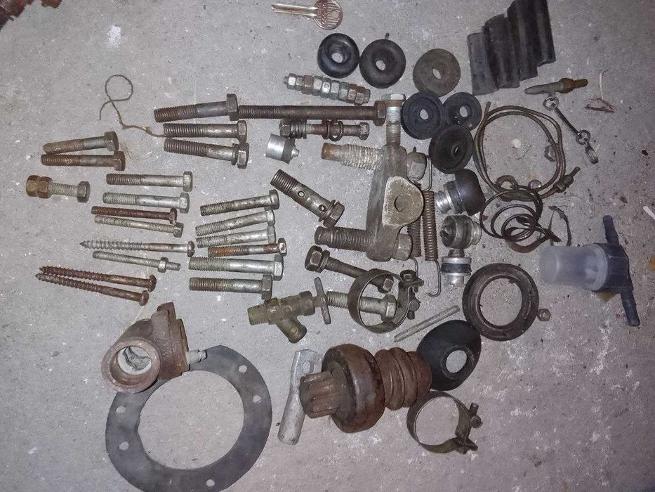 Части за Москвич 412 нови и употребявани