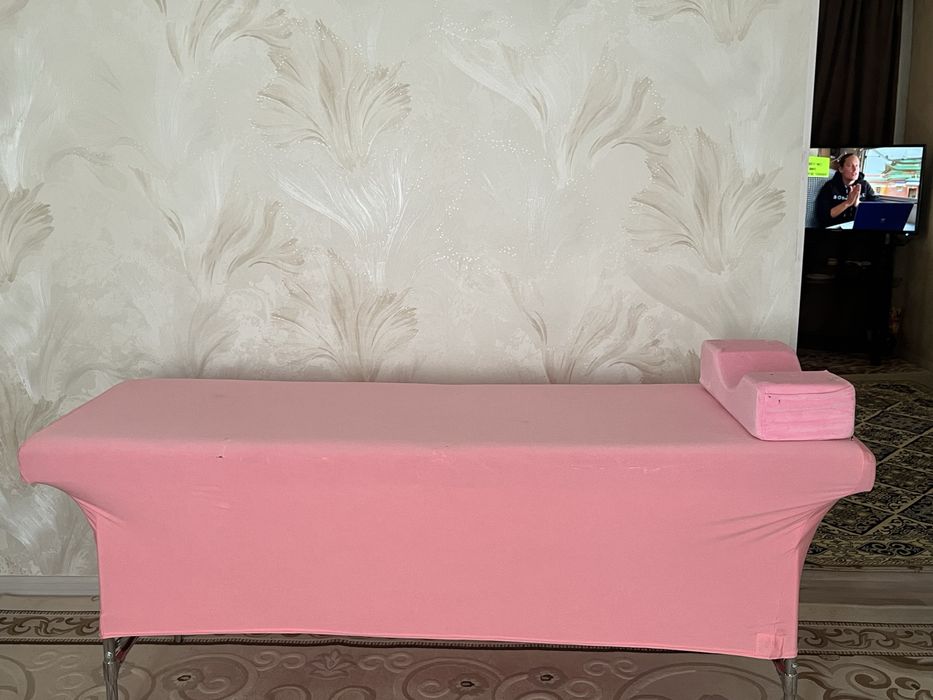 Кушетка для салона
