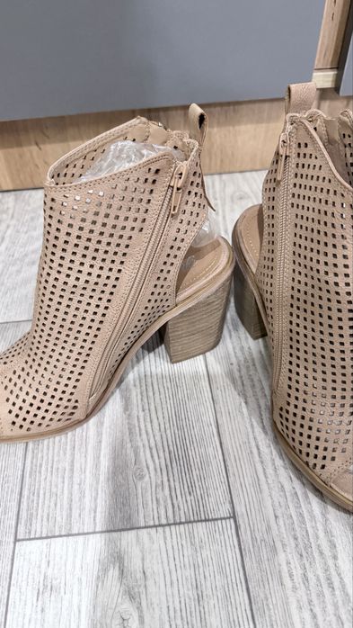 Босоножоки-туфли