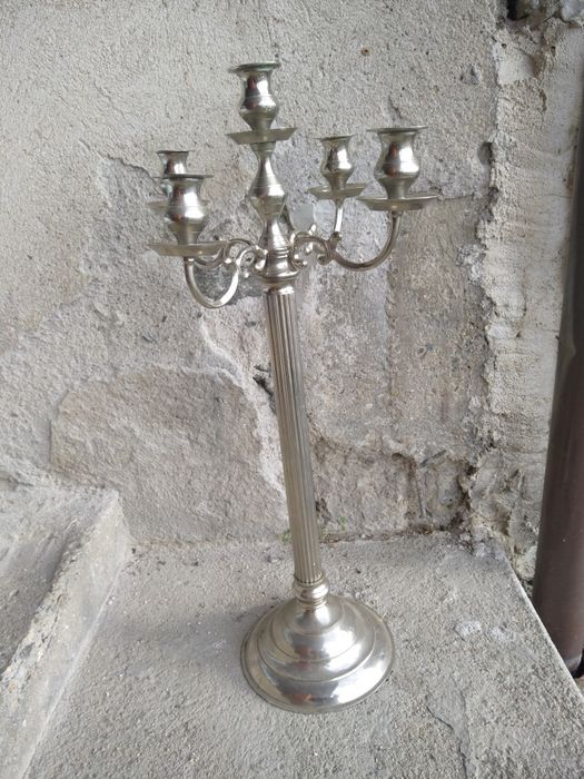 Продавам огромен масивен антикварен свещник в стил Арт Нуво