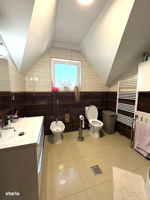 Casa 270mp cu 5 ari teren zona- Sarmas mobilata utilata 269.000eur neg