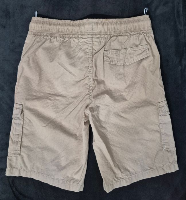 Pantaloni scurți noi C&A 128 cm / 8 ani