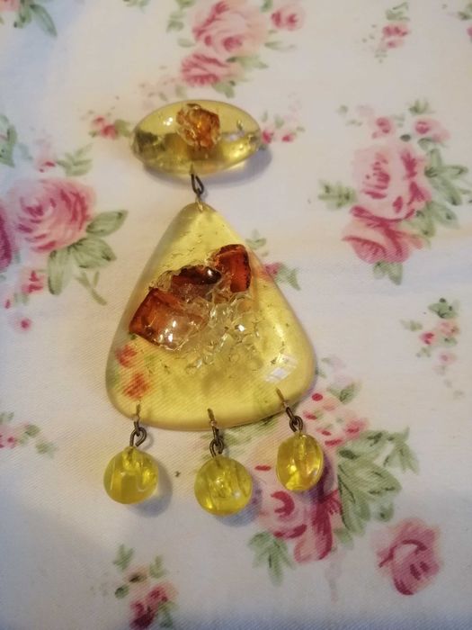 Продам бусы броши советского периода