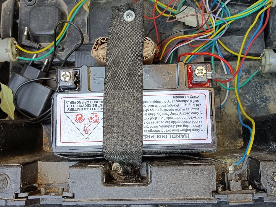 Детская машинка с пультом