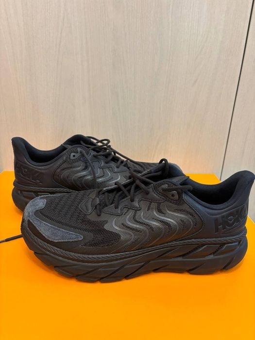 Кроссовки спортивные Hoka