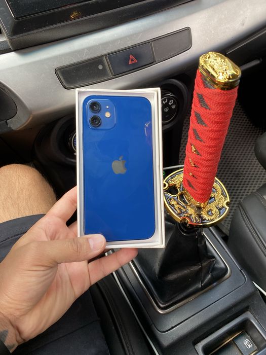 Продам iPhone 12/128