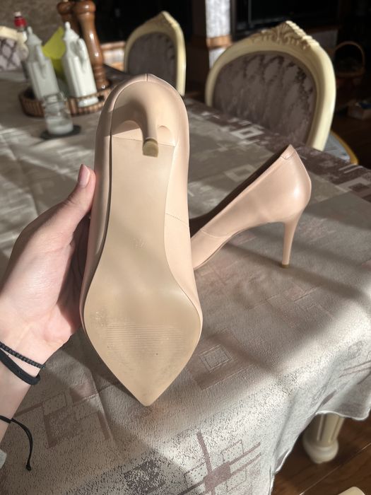 Обувки на ток