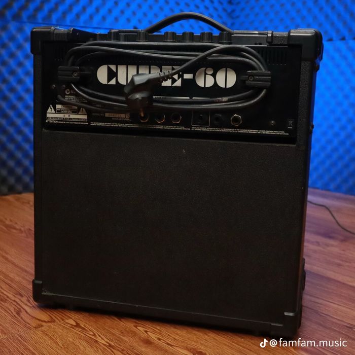 Roland cube 60 ватт комбоуселитель
