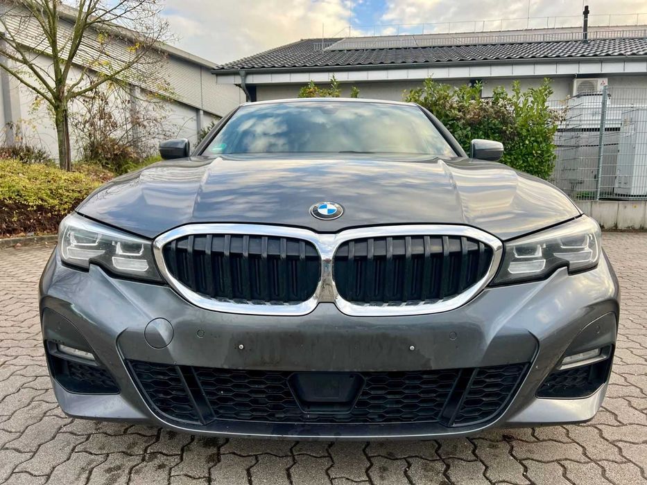 Оригинална решетка (бъбреци) за BMW 3 G20 2019 г