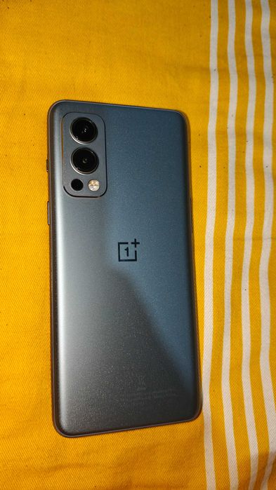 Телефон OnePlus Nord 2 5G
