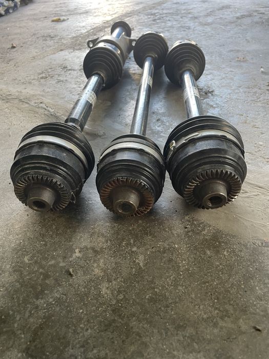 Полуоски за бма  х1 чисто нови цената е за един компл