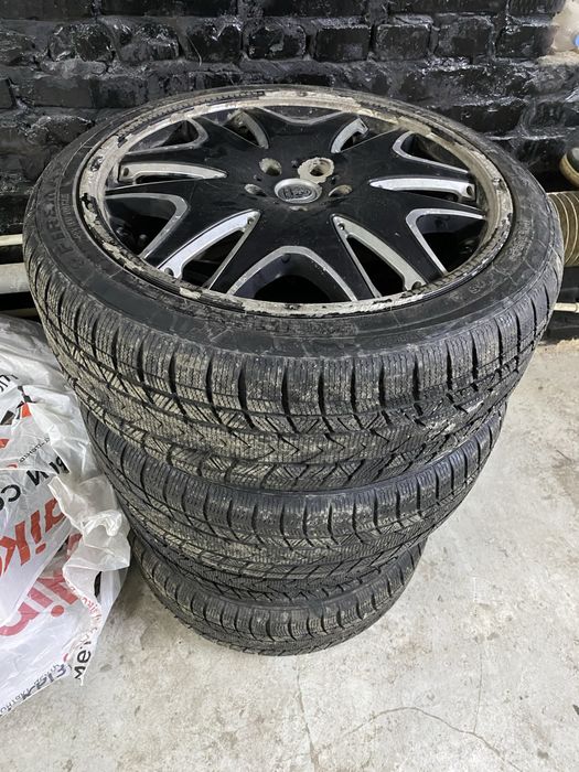 Продам комплект колес R20